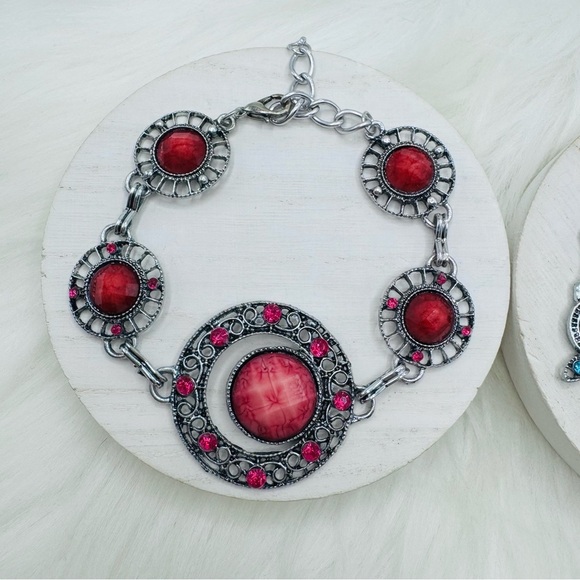 Fashion Statement Bracelets Floral Beaded Design - Picture 2 of 5